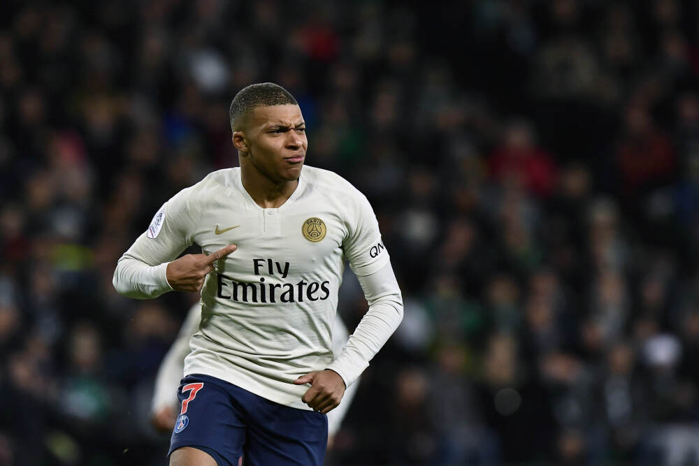 被苹果砸中的天才? 不! 他是人类史上最孤独的逆袭者